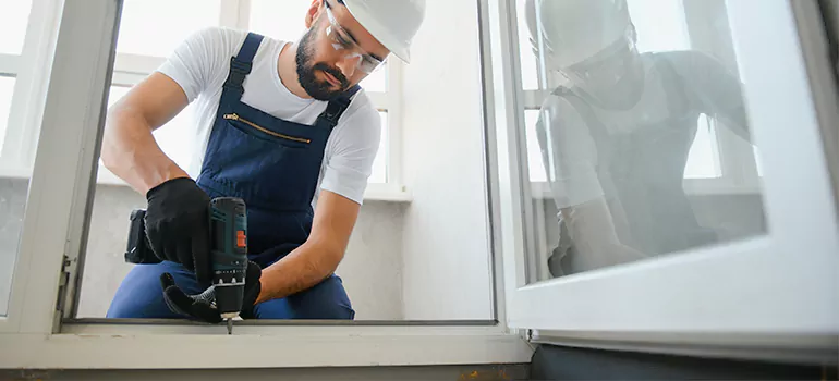 Replace Broken Window Pane in Lakeside, FL