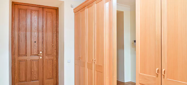 Glass Closet Door Repair in Lakeside, FL