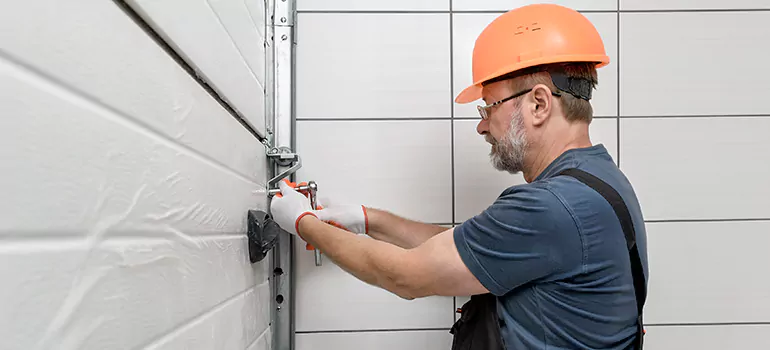 Garage Door Repair in Lakeside